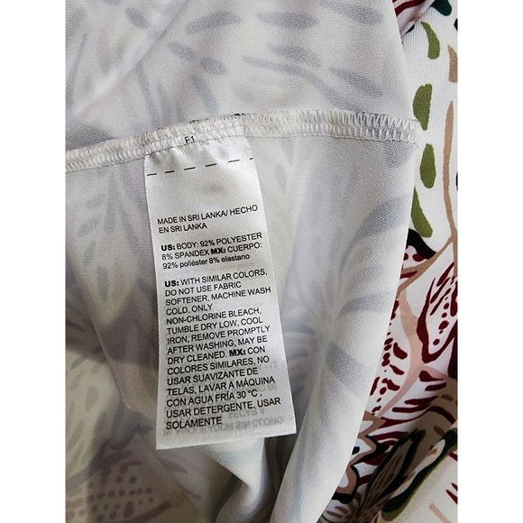 Chicos Size 3 Floral Quarter Zip Pullover Top Womens XL/16 White Red Green Golf - Picture 3 of 8